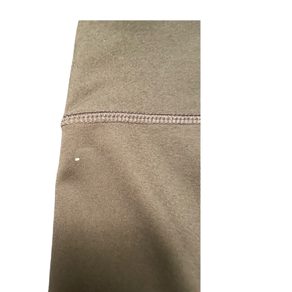 Fabletics Mid-Rise Capri - Picture 5 of 5